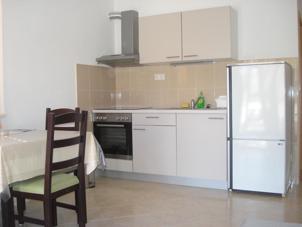 Apartments Dalmacija Rogoznica  Rum bild