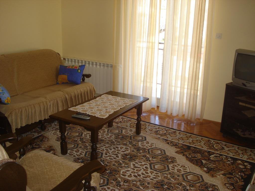 Apartments Dalmacija Rogoznica  Rum bild